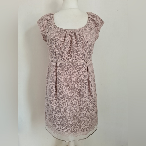 Mint Velvet Dresses & Skirts - Mint Velvet taupe floral pencil dress size 16 sleeveless pockets